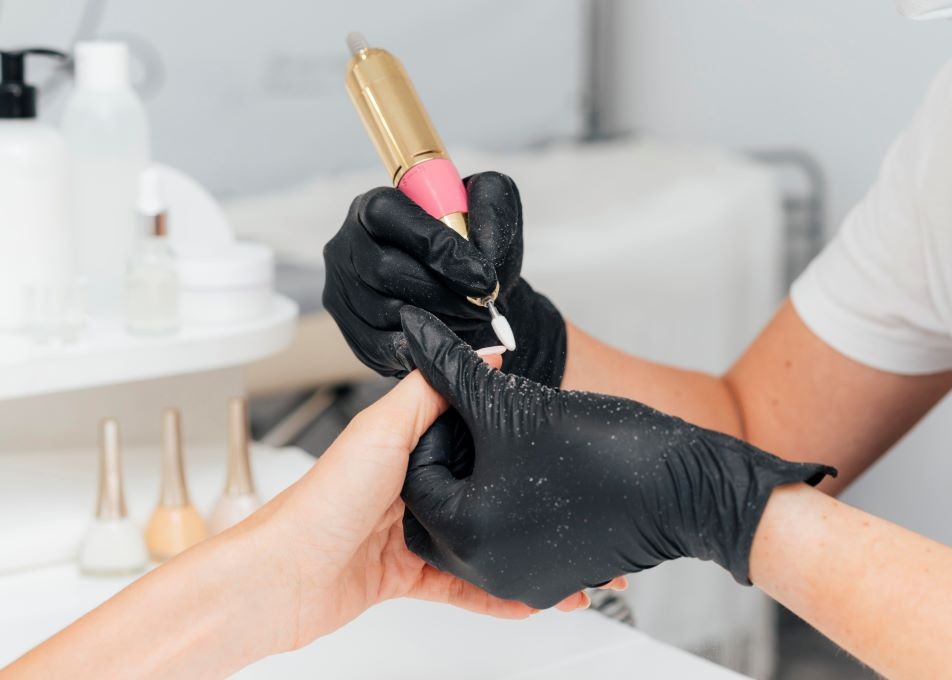 Jak Prawidłowo Usunąć Manicure Hybrydowy Bez Uszkadzania Paznokci